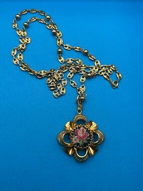 Threaded Floral gold tone Necklace